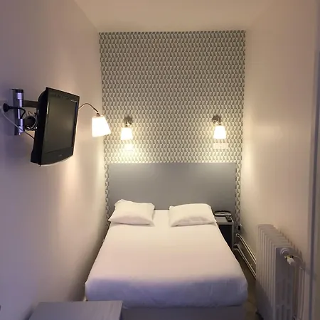 ホテル Au Patio Morand 3*