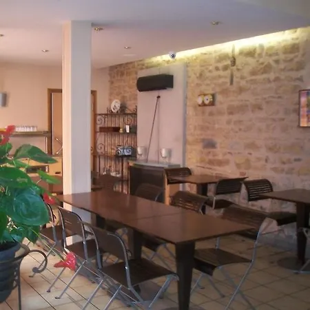 Au Patio Morand 3*