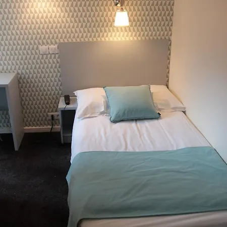 Hotel Au Patio Morand 3*