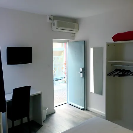 Au Patio Morand 3*