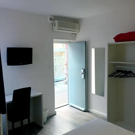 Au Patio Morand 3*