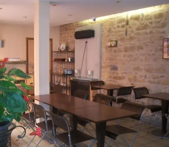 Au Patio Morand 3*