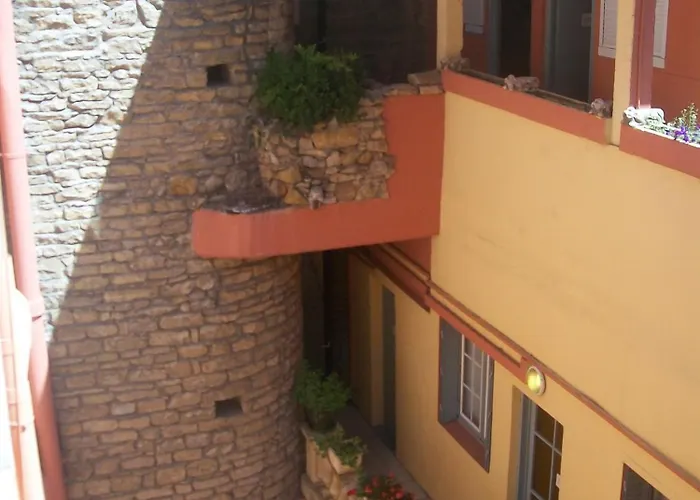 Ξενοδοχείο Au Patio Morand 3*