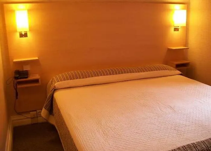 Hotel Au Patio Morand 3*
