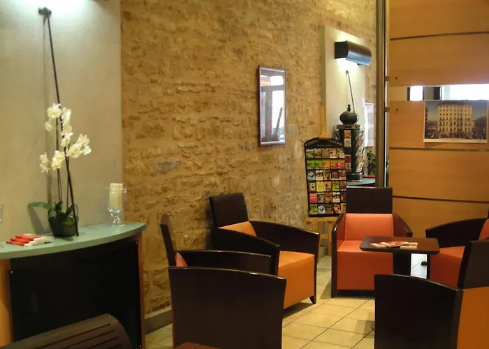 Au Patio Morand 3*